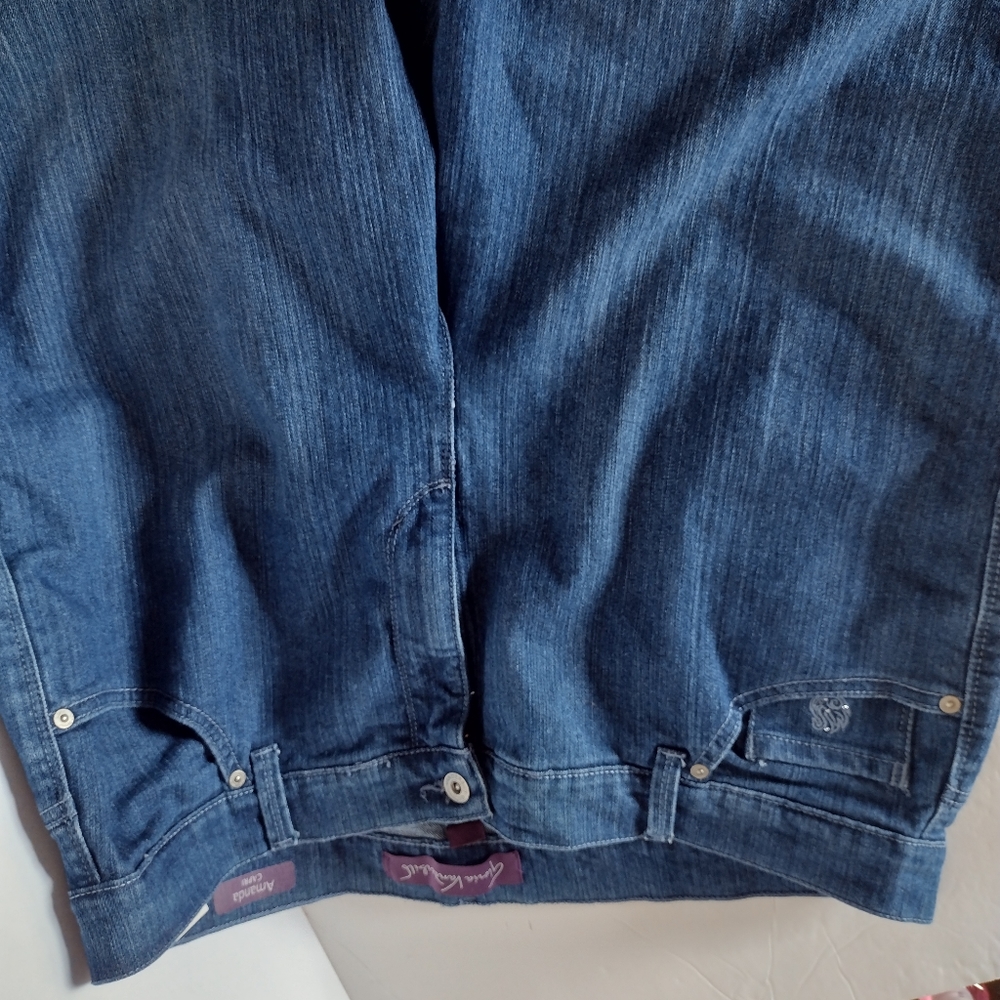 Gloria Vanderbilt Women's Capris Size 18 Embroidered Pockets Studs - Picture 3 of 4